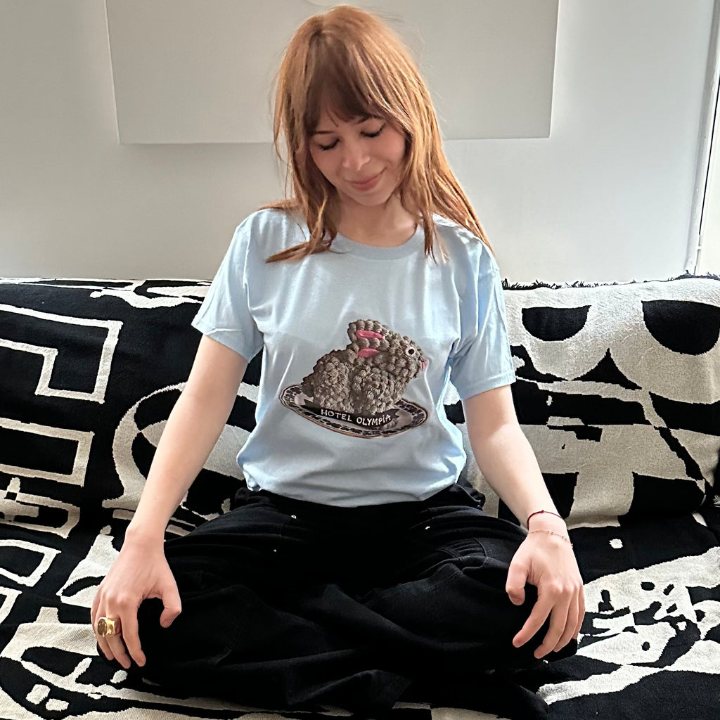 Usagi cake t-shirt – Hotel Olympia